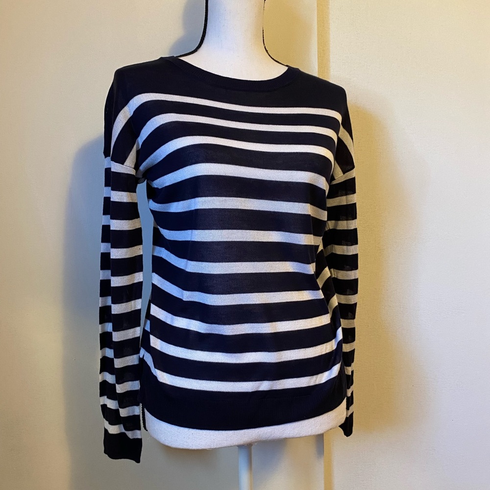 NWOT! A New Day Top